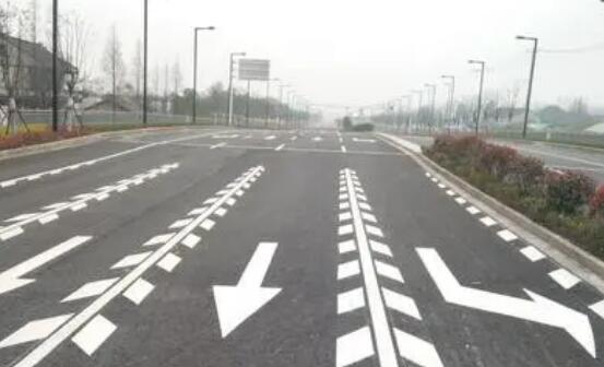 冷噴標線一平方多少錢？道路劃線冷涂多少錢？